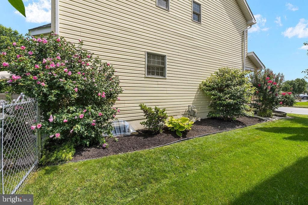376 Wilson Avenue photo 13