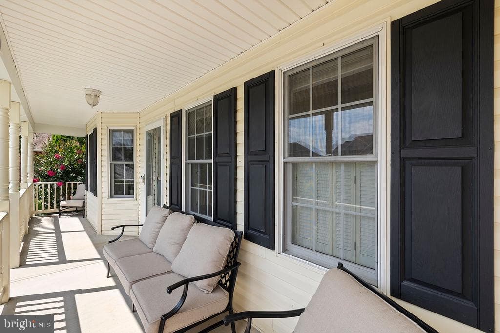 376 Wilson Avenue photo 20