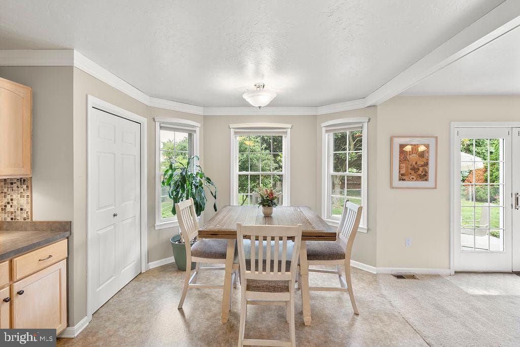 376 Wilson Avenue photo 33