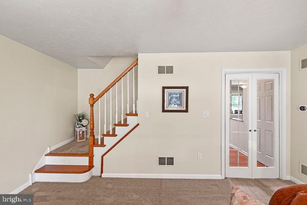 376 Wilson Avenue photo 38