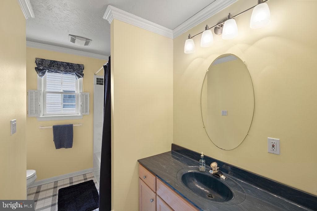 376 Wilson Avenue photo 54