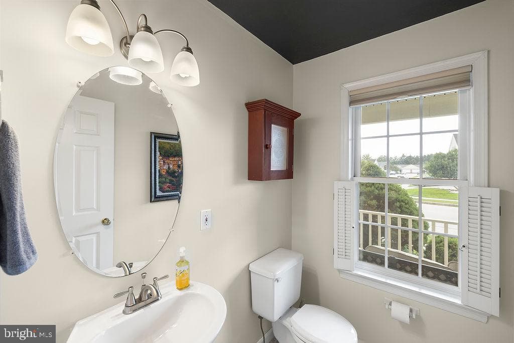 376 Wilson Avenue photo 61
