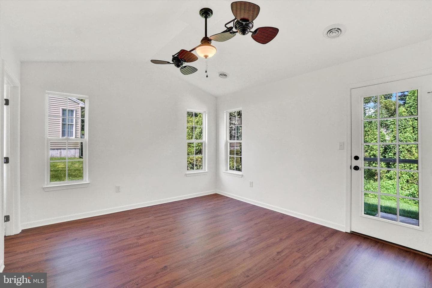 1712 Boxwood Court photo 15