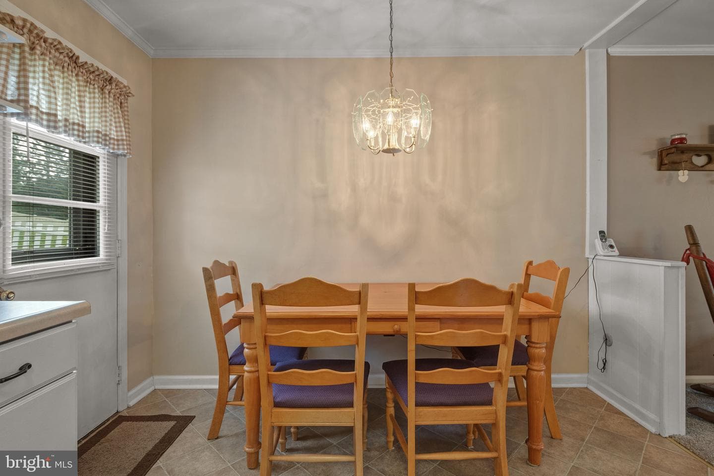 317 Brook Lane photo 8