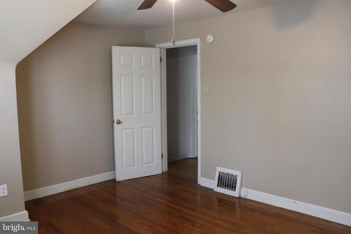 1110 E Jackson Street photo 20