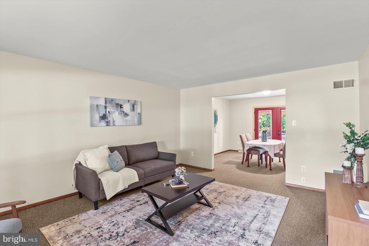 141 Windsor Court photo 13
