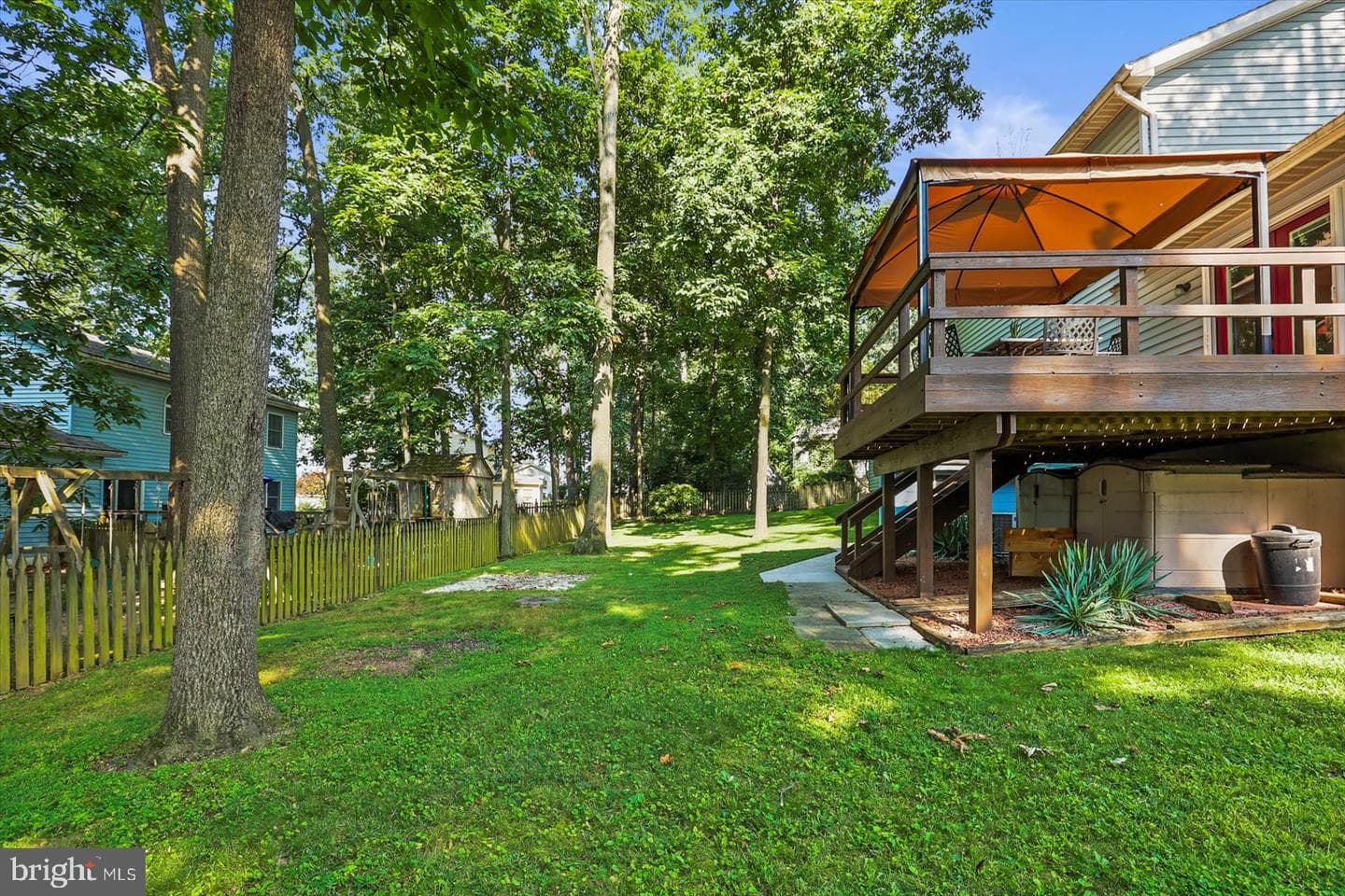 141 Windsor Court photo 40