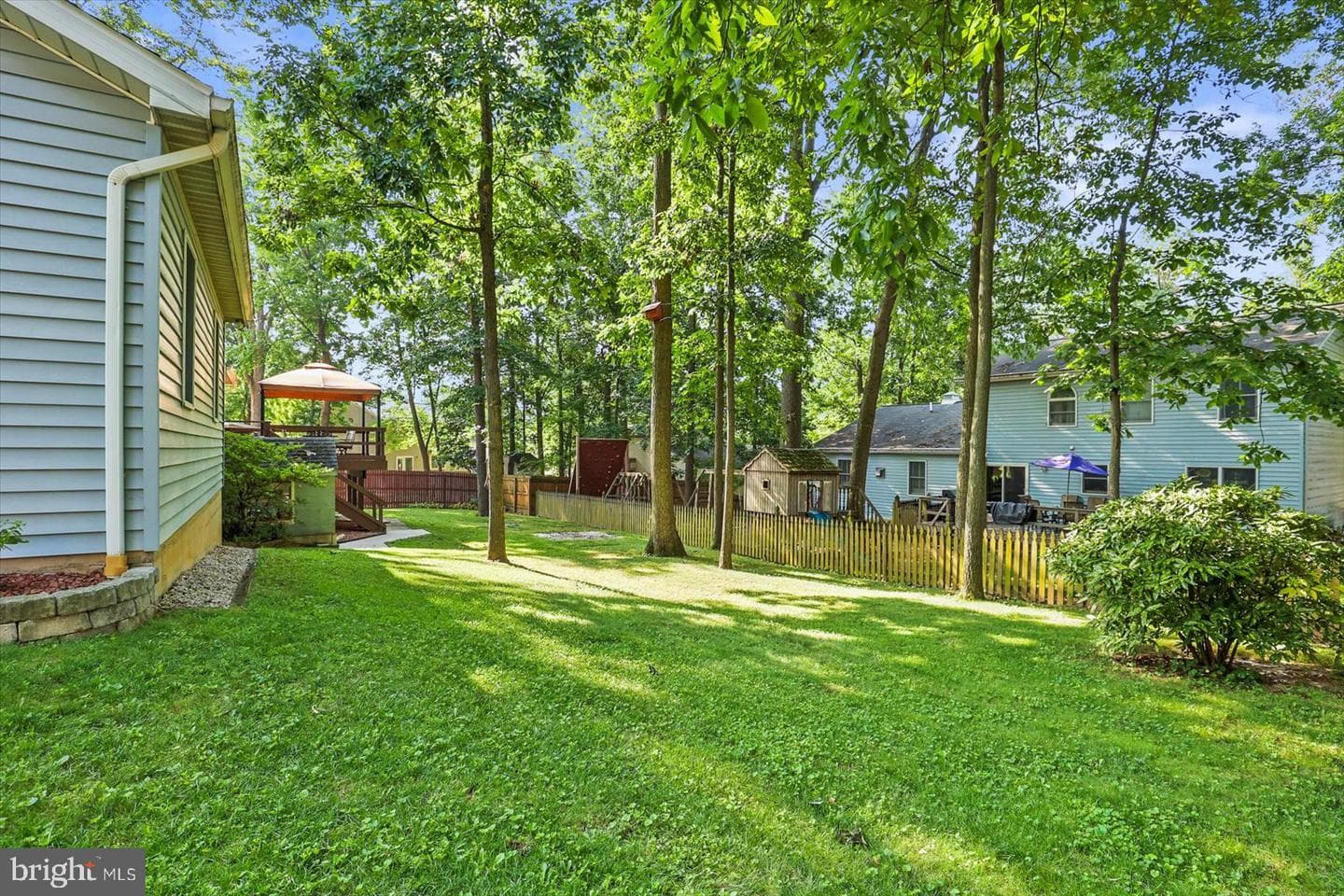 141 Windsor Court photo 41