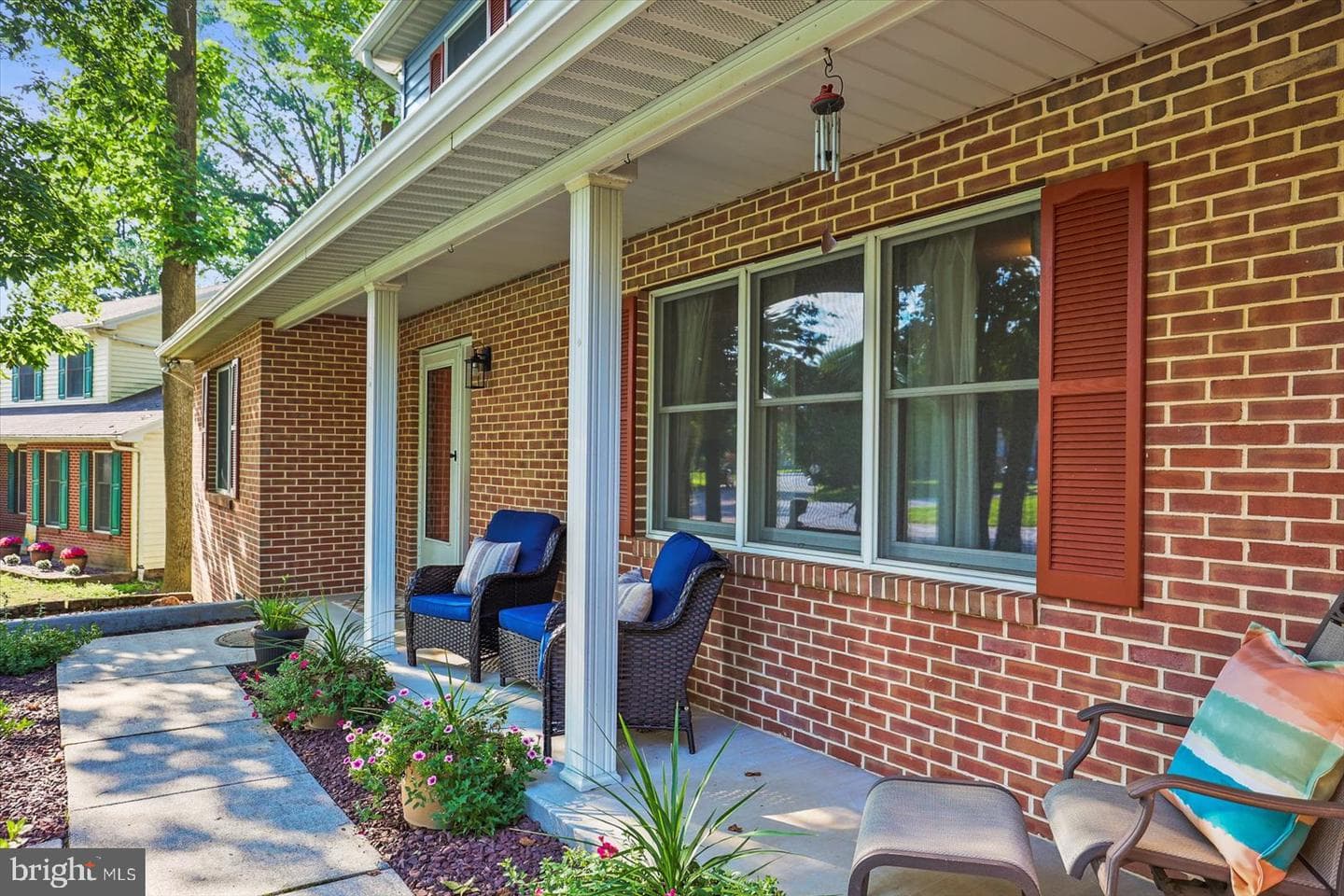 141 Windsor Court photo 6