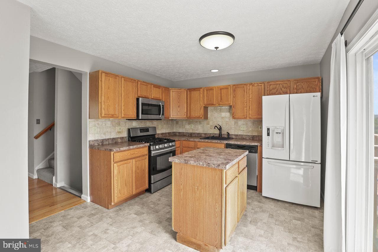 211 Country Ridge Drive photo 10