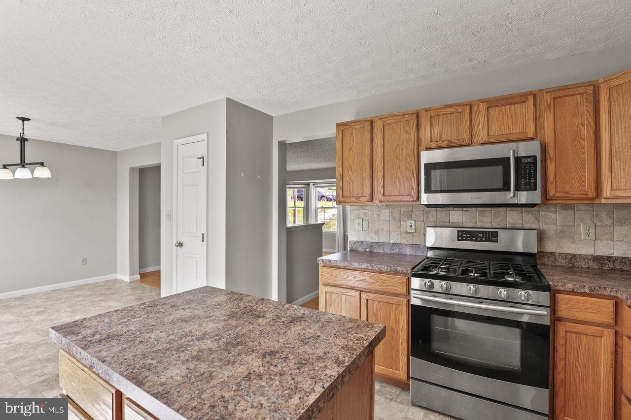 211 Country Ridge Drive photo 11
