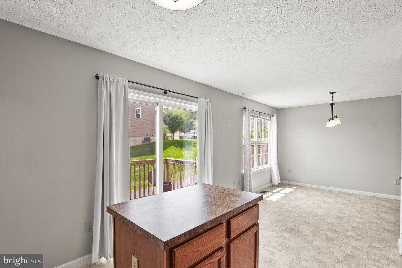 211 Country Ridge Drive photo 12