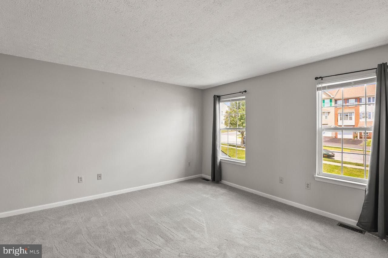 211 Country Ridge Drive photo 17