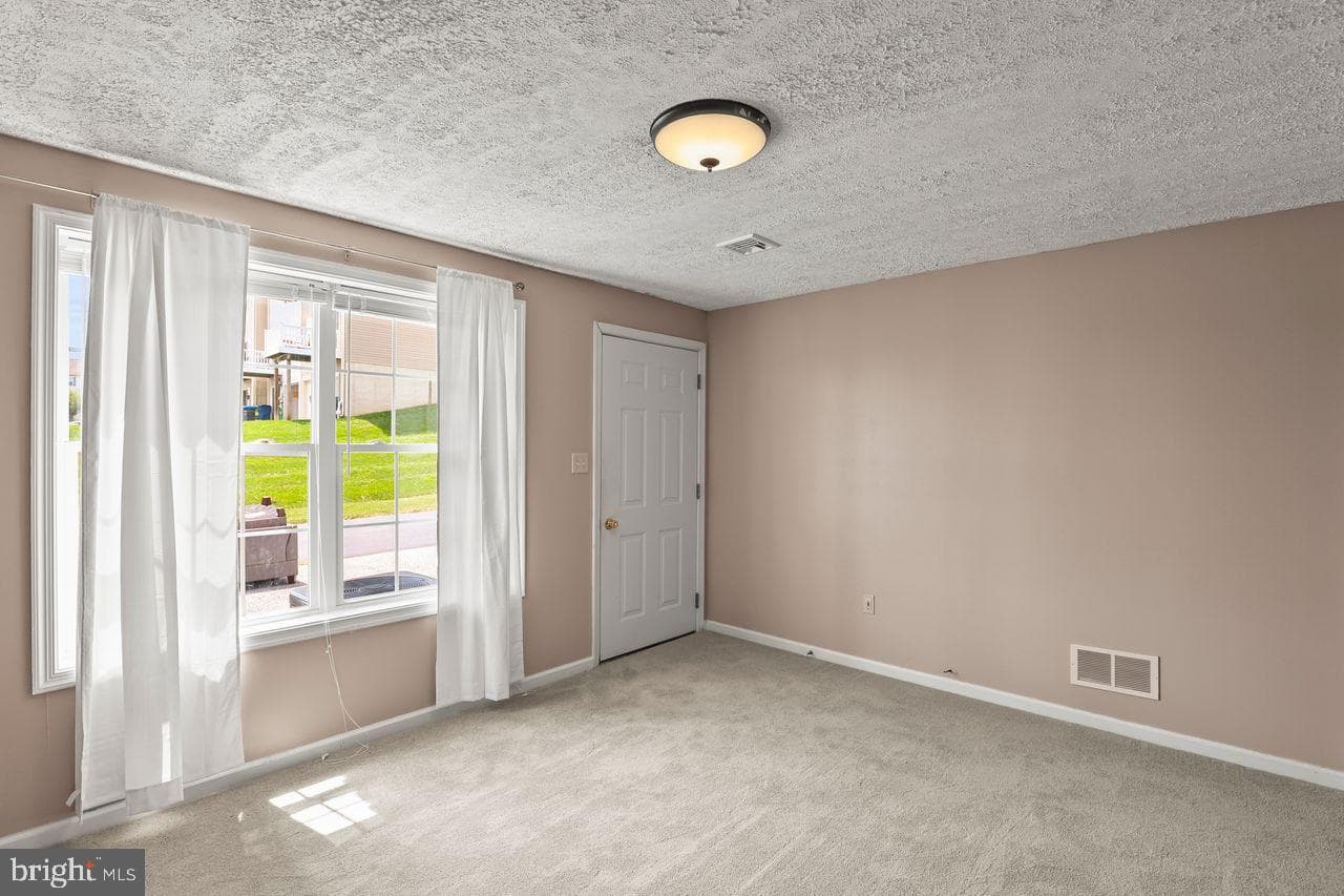 211 Country Ridge Drive photo 30