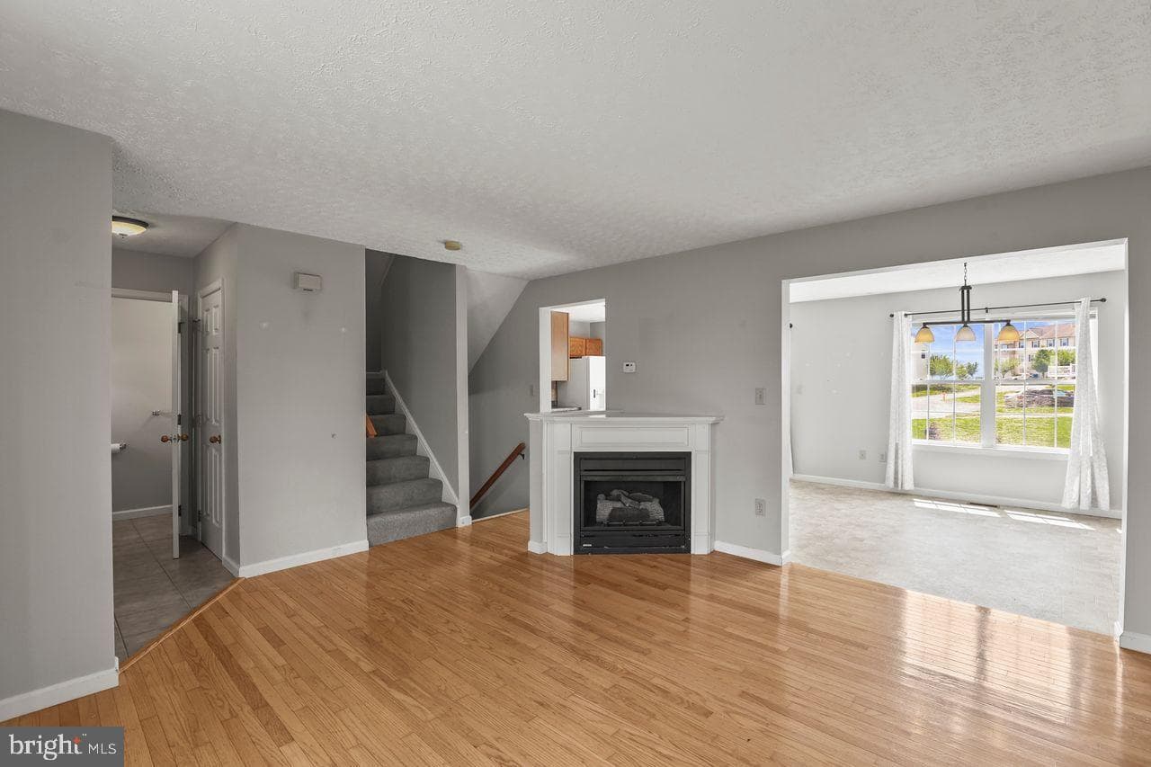 211 Country Ridge Drive photo 5
