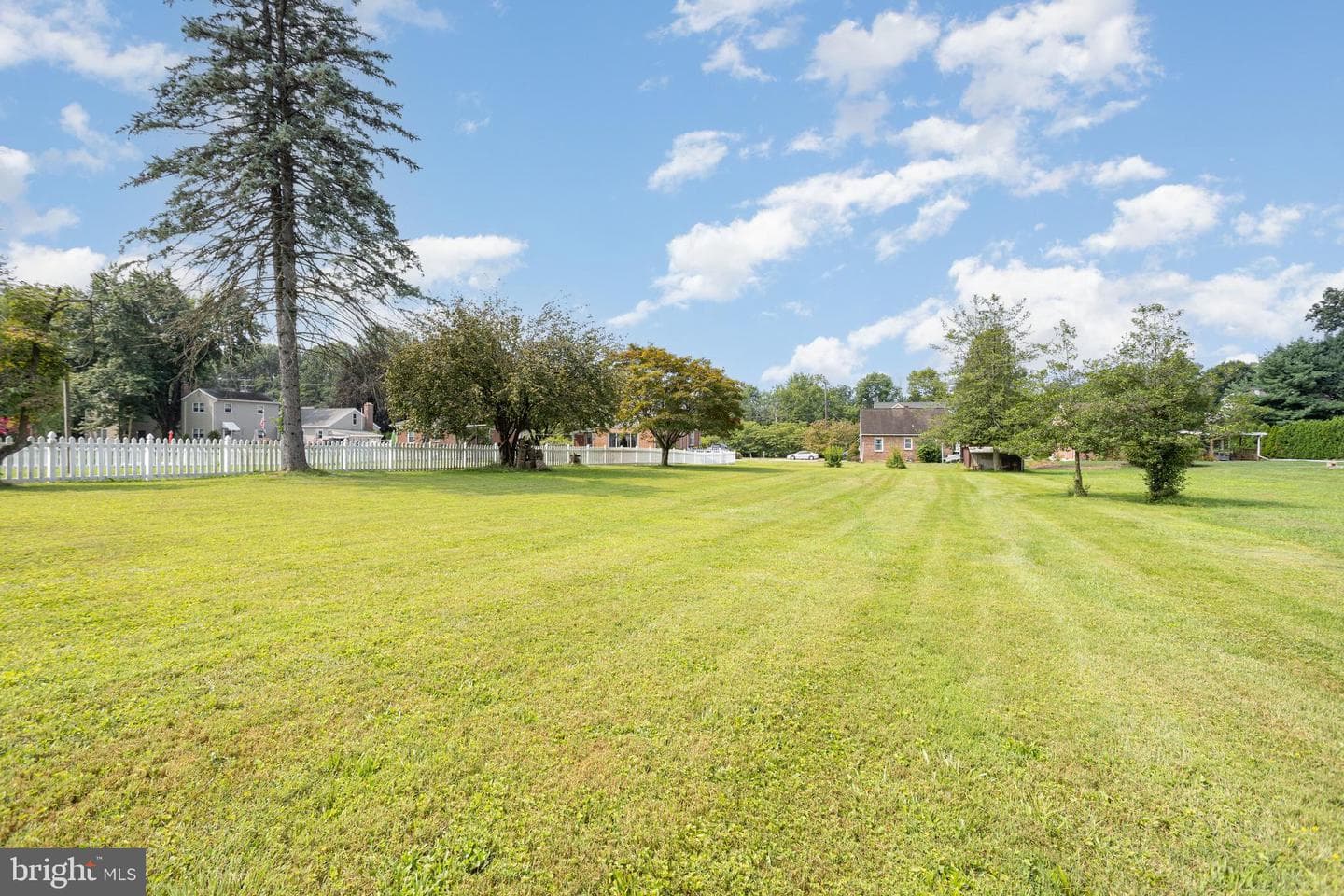 1469 Arbor Lane photo 22