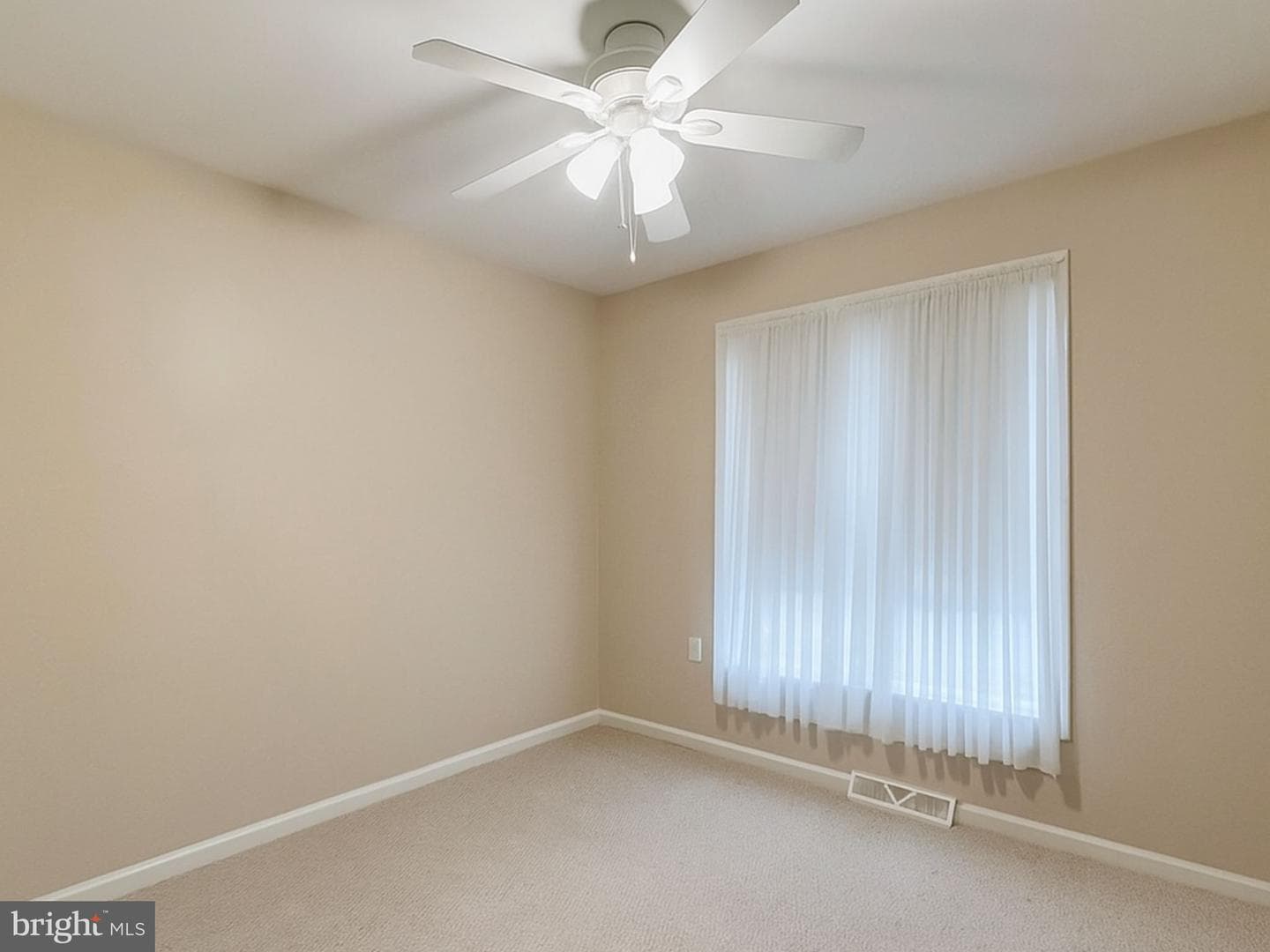 3220 Hub Court photo 7
