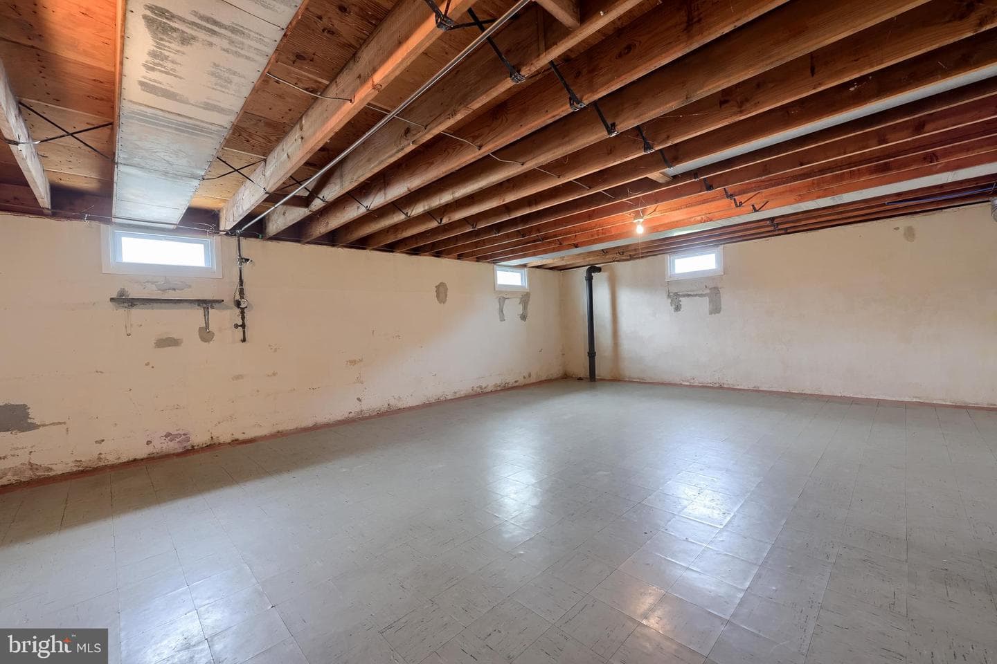 101 Lynbrook Drive N photo 27