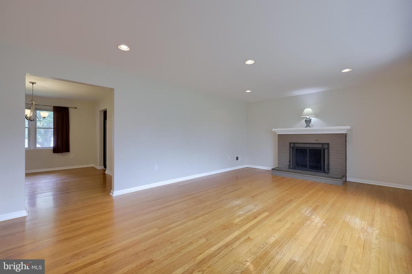 101 Lynbrook Drive N photo 8