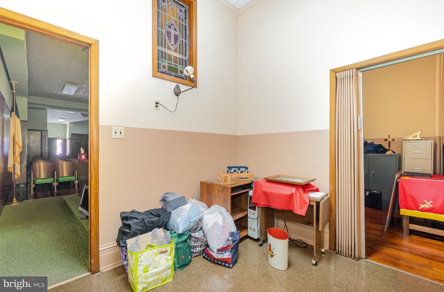 119 N George Street photo 14