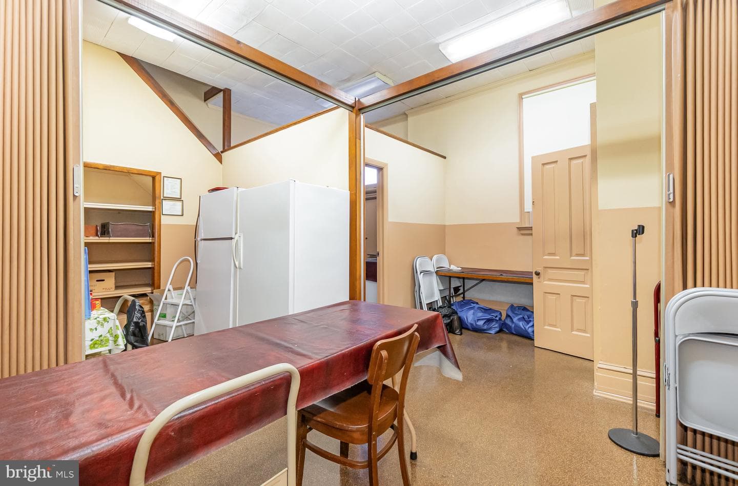 119 N George Street photo 17