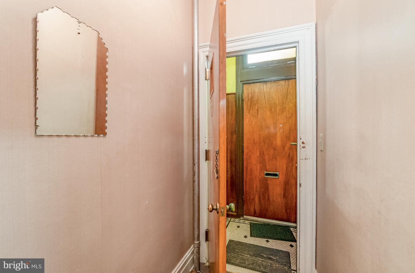 119 N George Street photo 24