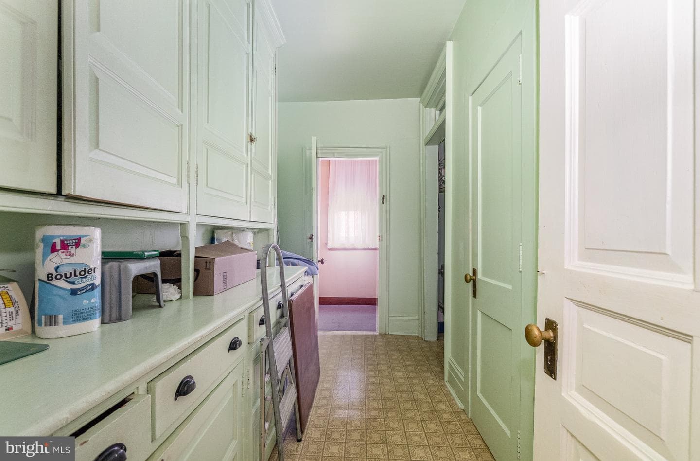 119 N George Street photo 25