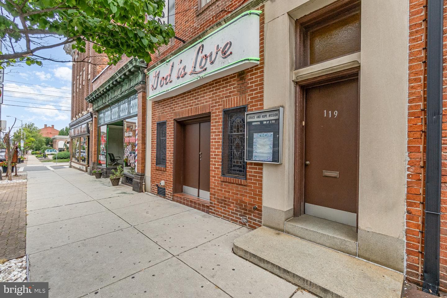 119 N George Street photo 5