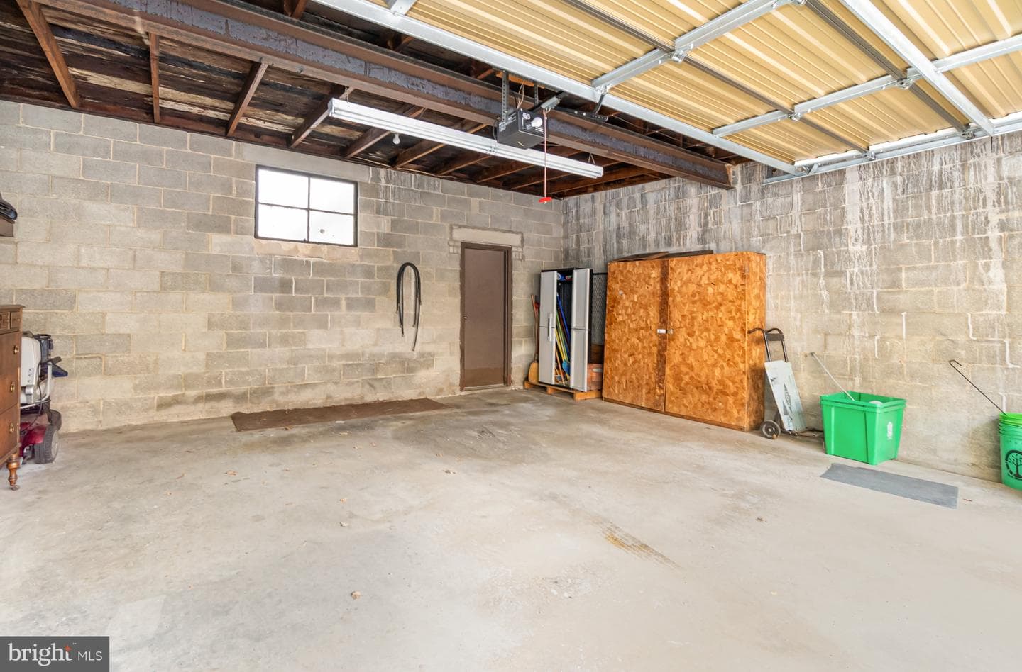 119 N George Street photo 73