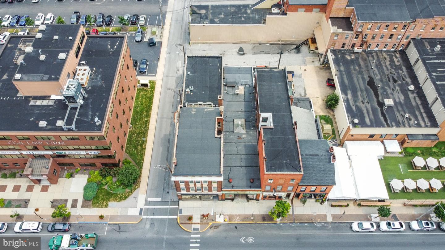 119 N George Street photo 77