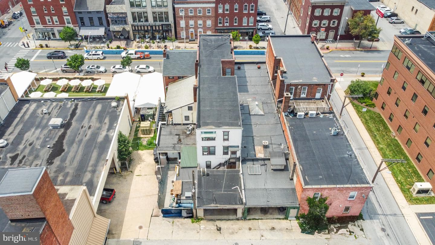 119 N George Street photo 78