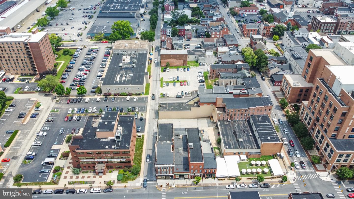 119 N George Street photo 81