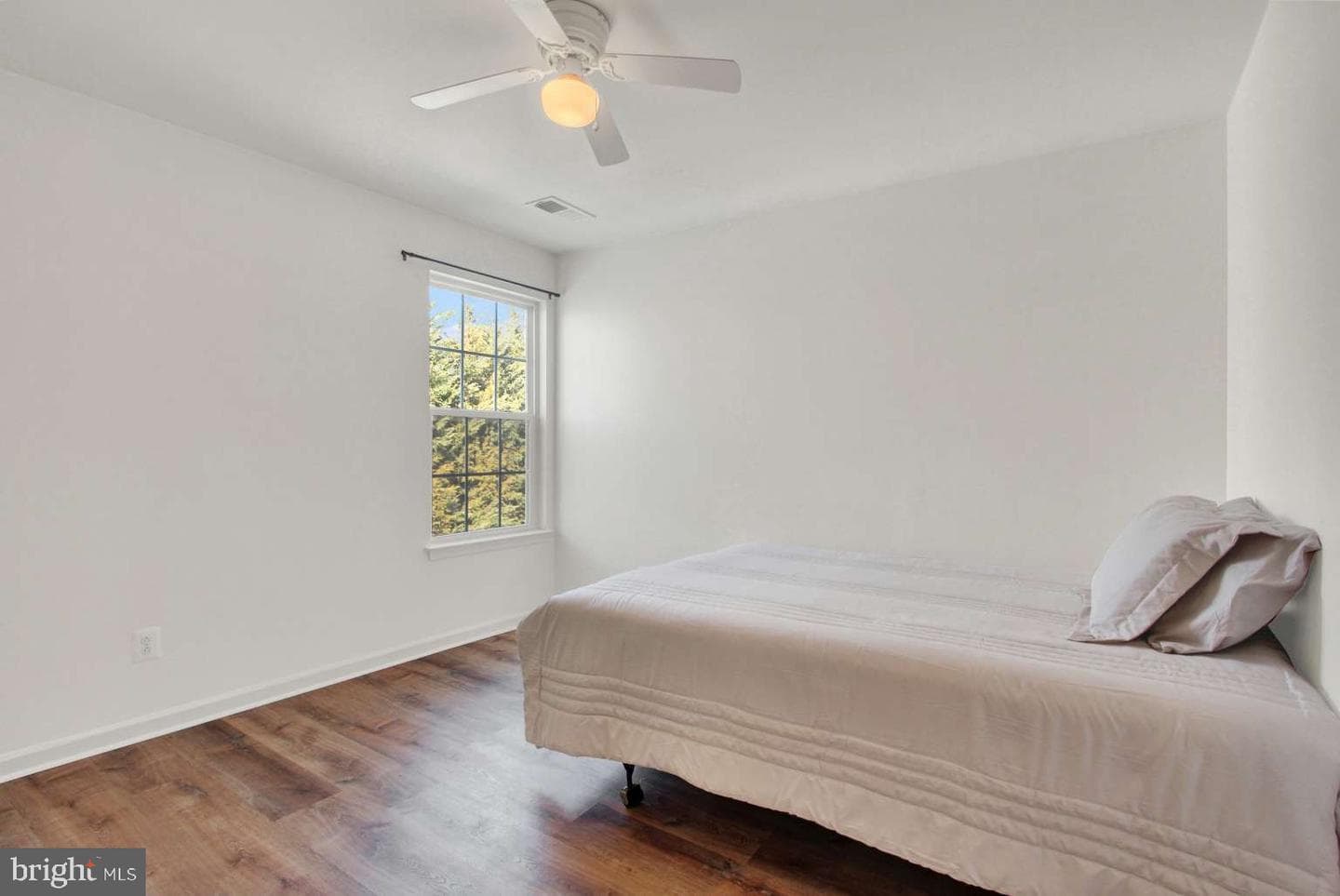 2040 Waterfall Drive photo 14