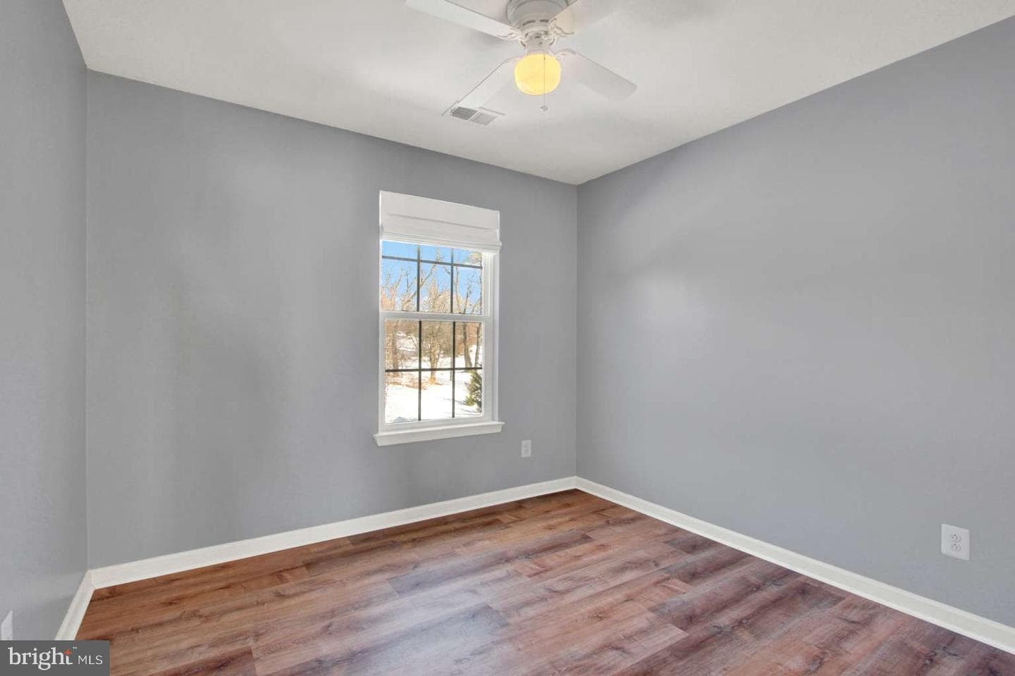 2040 Waterfall Drive photo 16