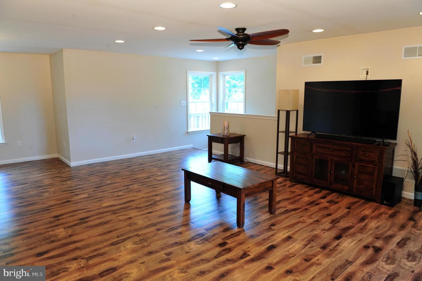330 Cragmoor Road photo 3
