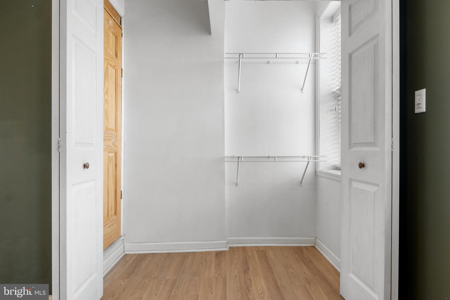 1211 N George Street photo 17