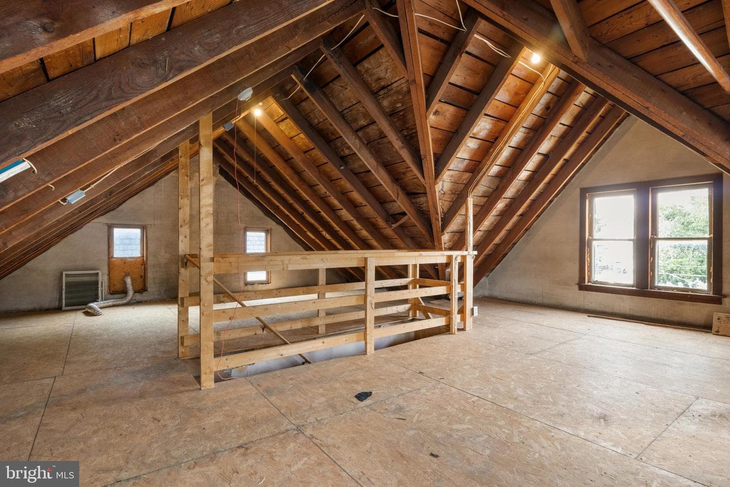 1211 N George Street photo 22