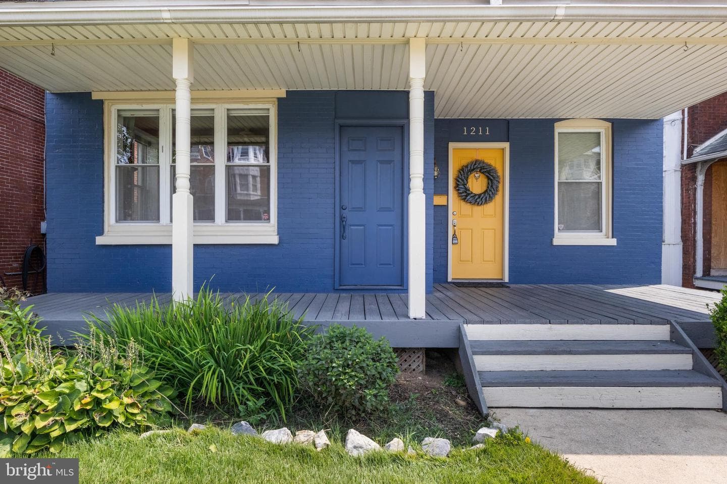 1211 N George Street photo 3