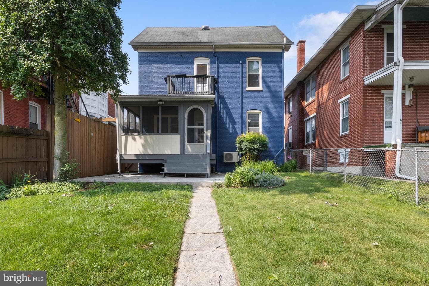 1211 N George Street photo 32