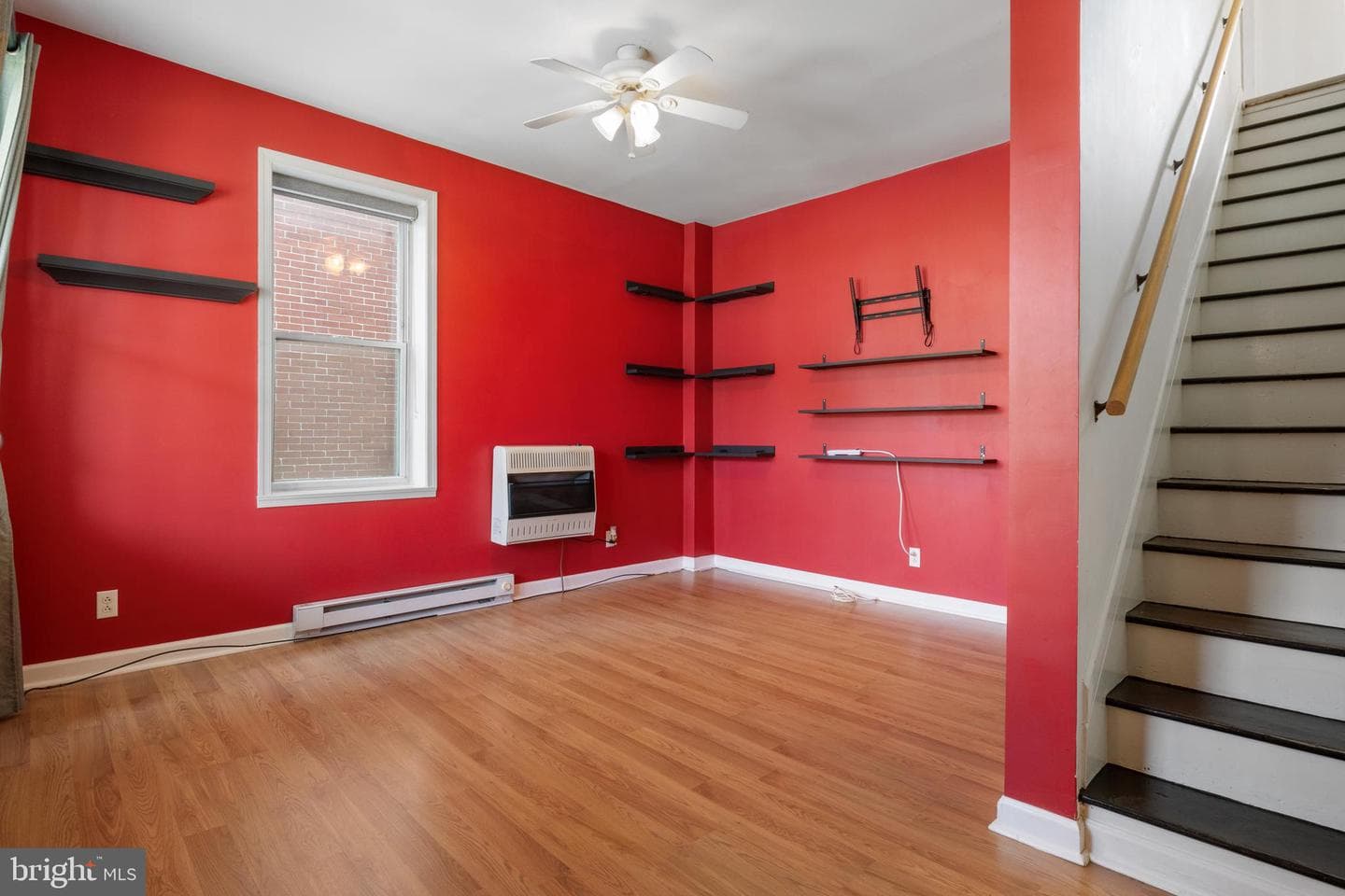 1211 N George Street photo 5
