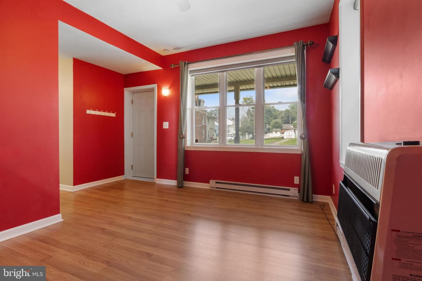 1211 N George Street photo 6
