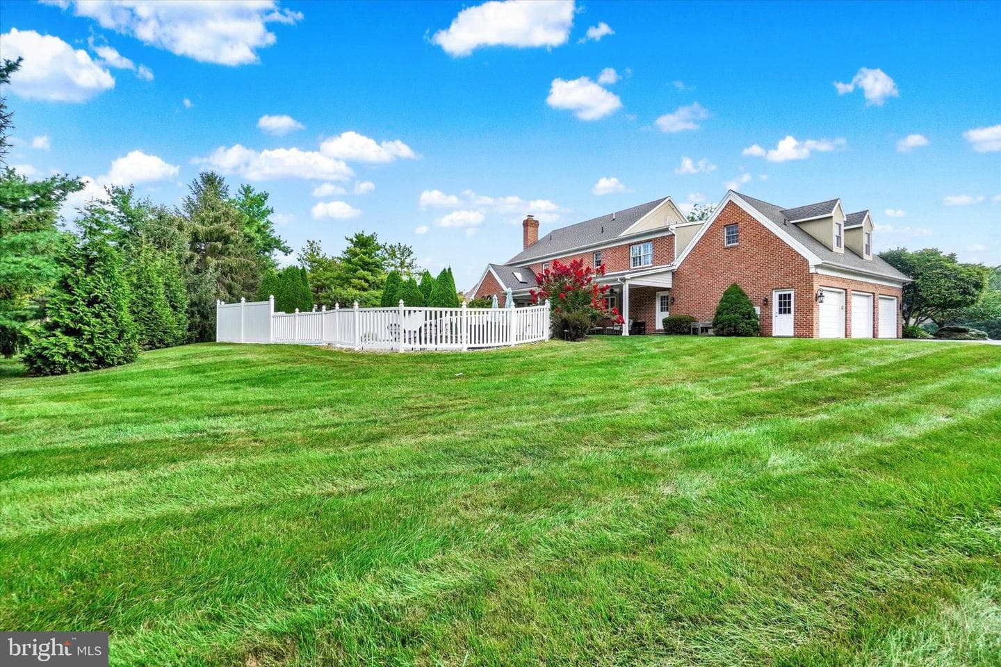 2010 Rosemill Court photo 53