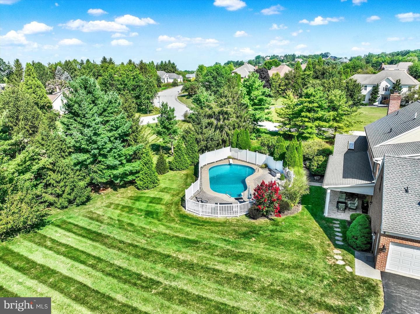 2010 Rosemill Court photo 58