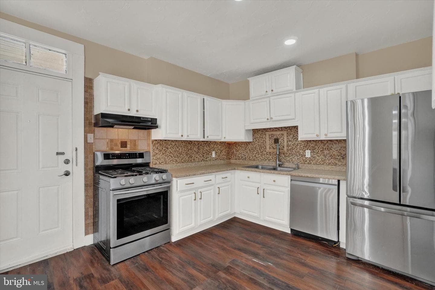 1420 W Market Street photo 11