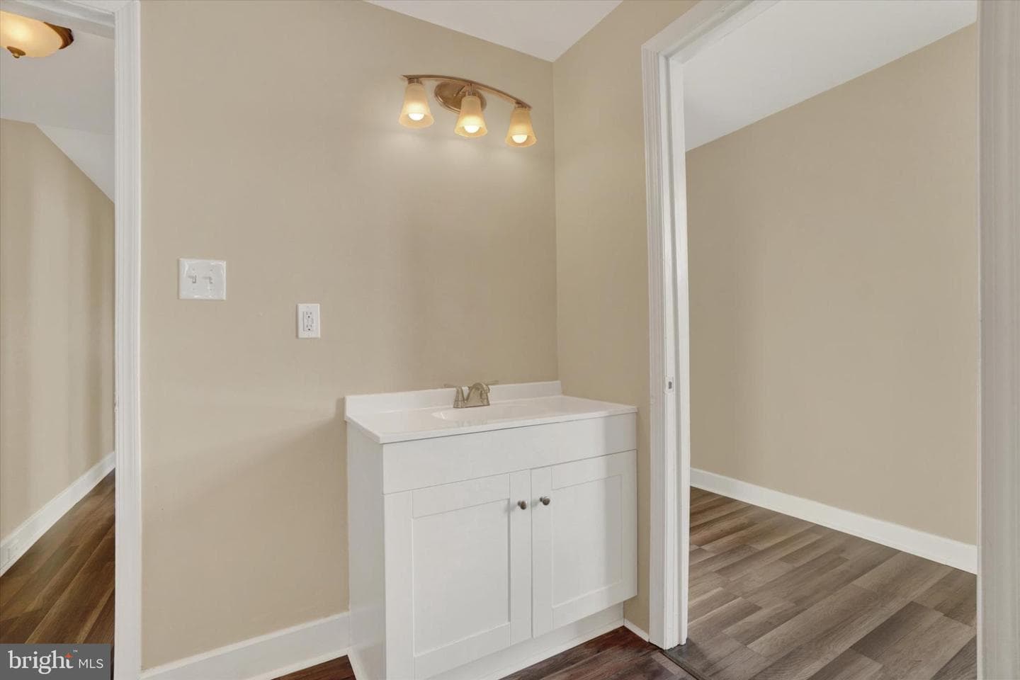 1420 W Market Street photo 27
