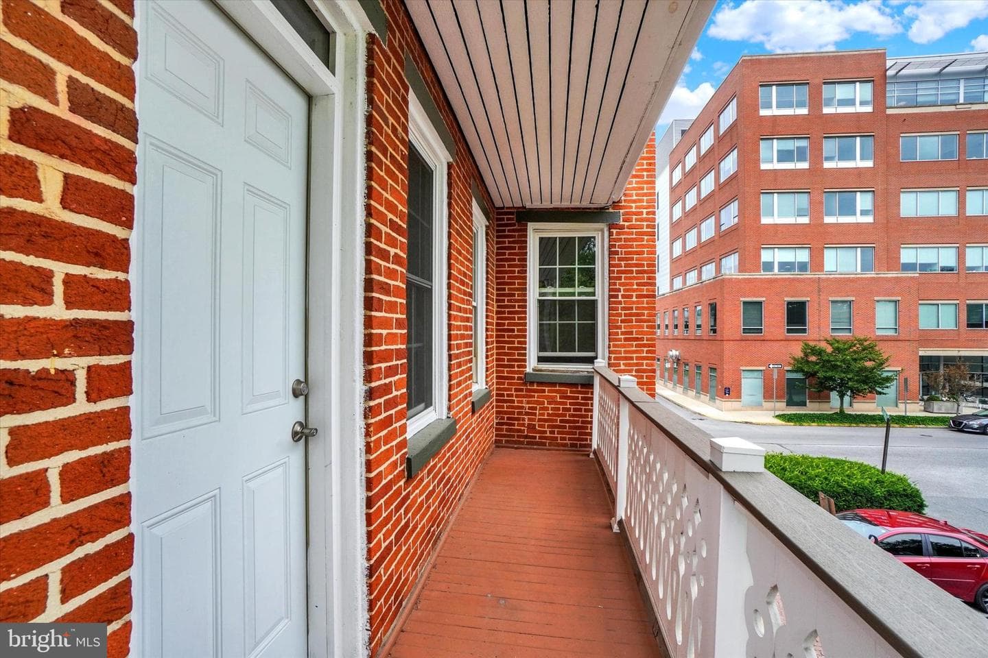 238 W Philadelphia Street photo 20