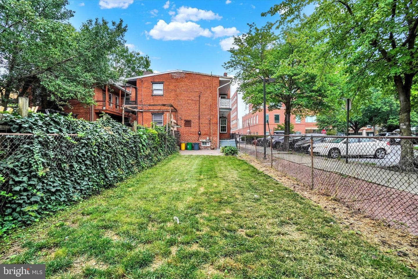 238 W Philadelphia Street photo 25