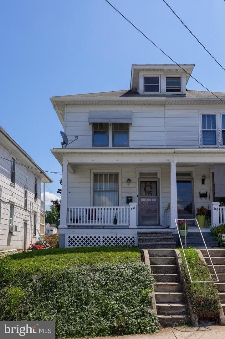 253 S Walnut Street photo 19