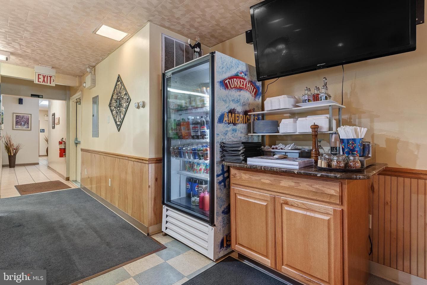 80 W Market photo 11
