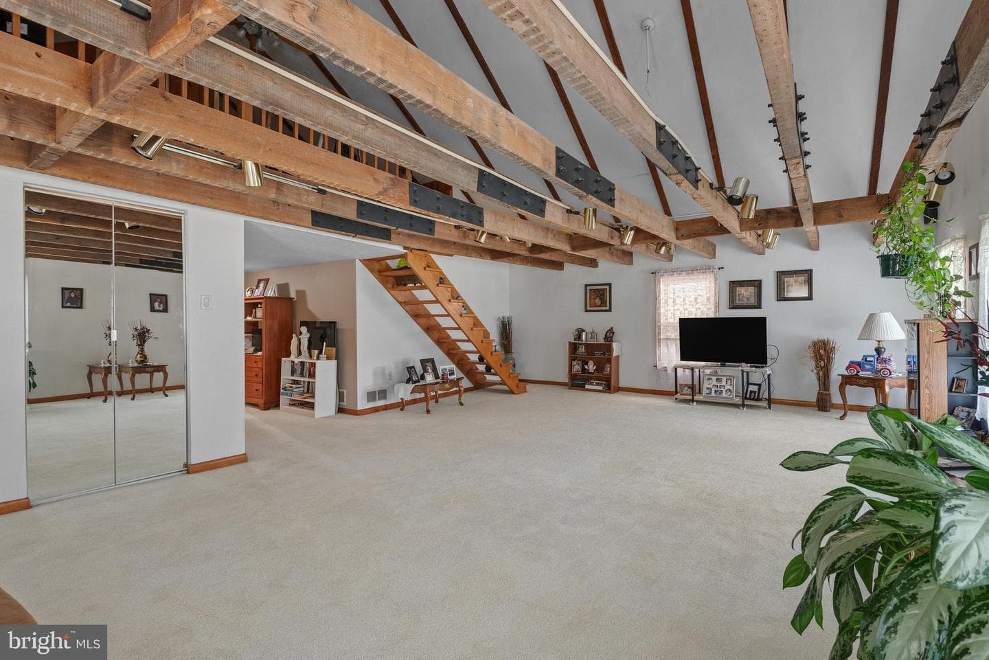 80 W Market photo 39